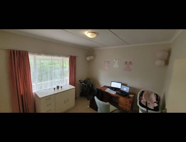 4 BEDROOM TOWNHOUSE RENTED IN PRESTBURY